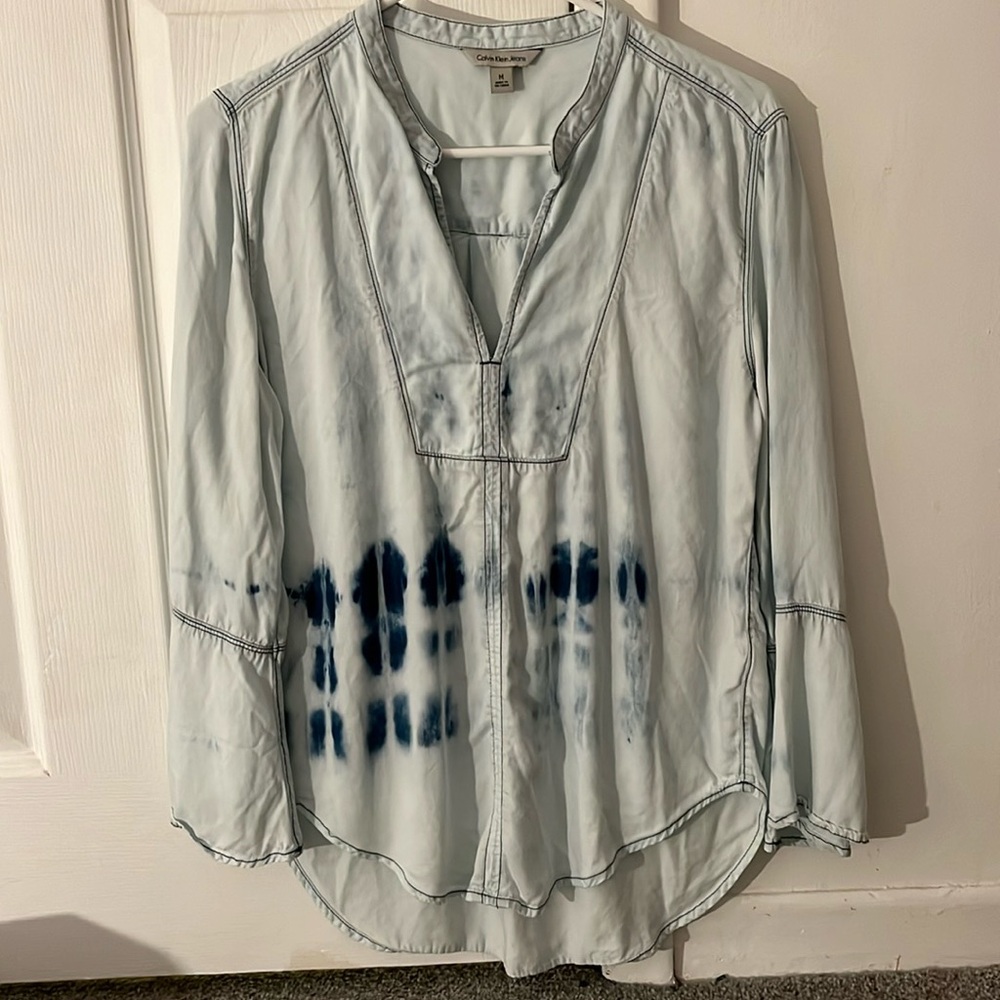 Women’s size medium Calvin Klein jeans flowing shirt with quarter length sleeves